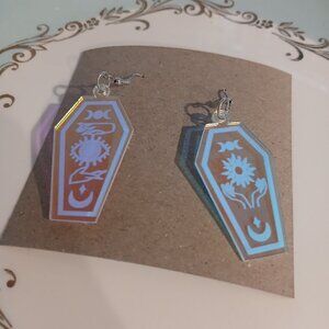 178- Halloween laser cut acrylic goth coffin earrings